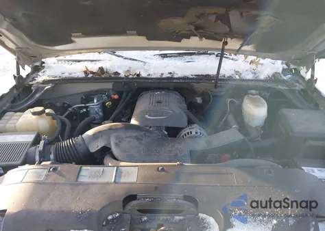 2005 Chevrolet Avalanche 1500 Ls z USA, uszkodzony, nr VIN 3GNEC12Z35G221648